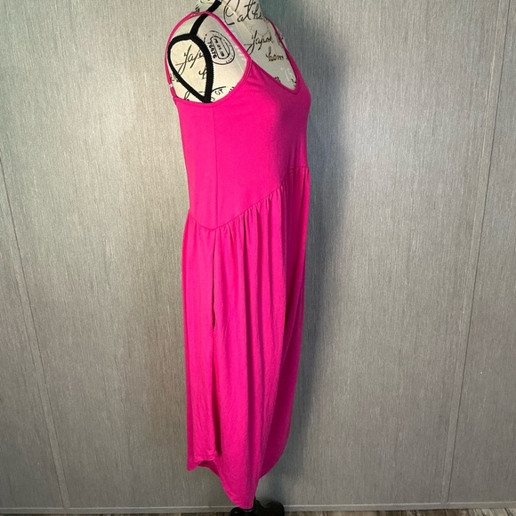 Eldridge Vibrant Pink Sleeveless Romper Size Small - Picture 4 of 11